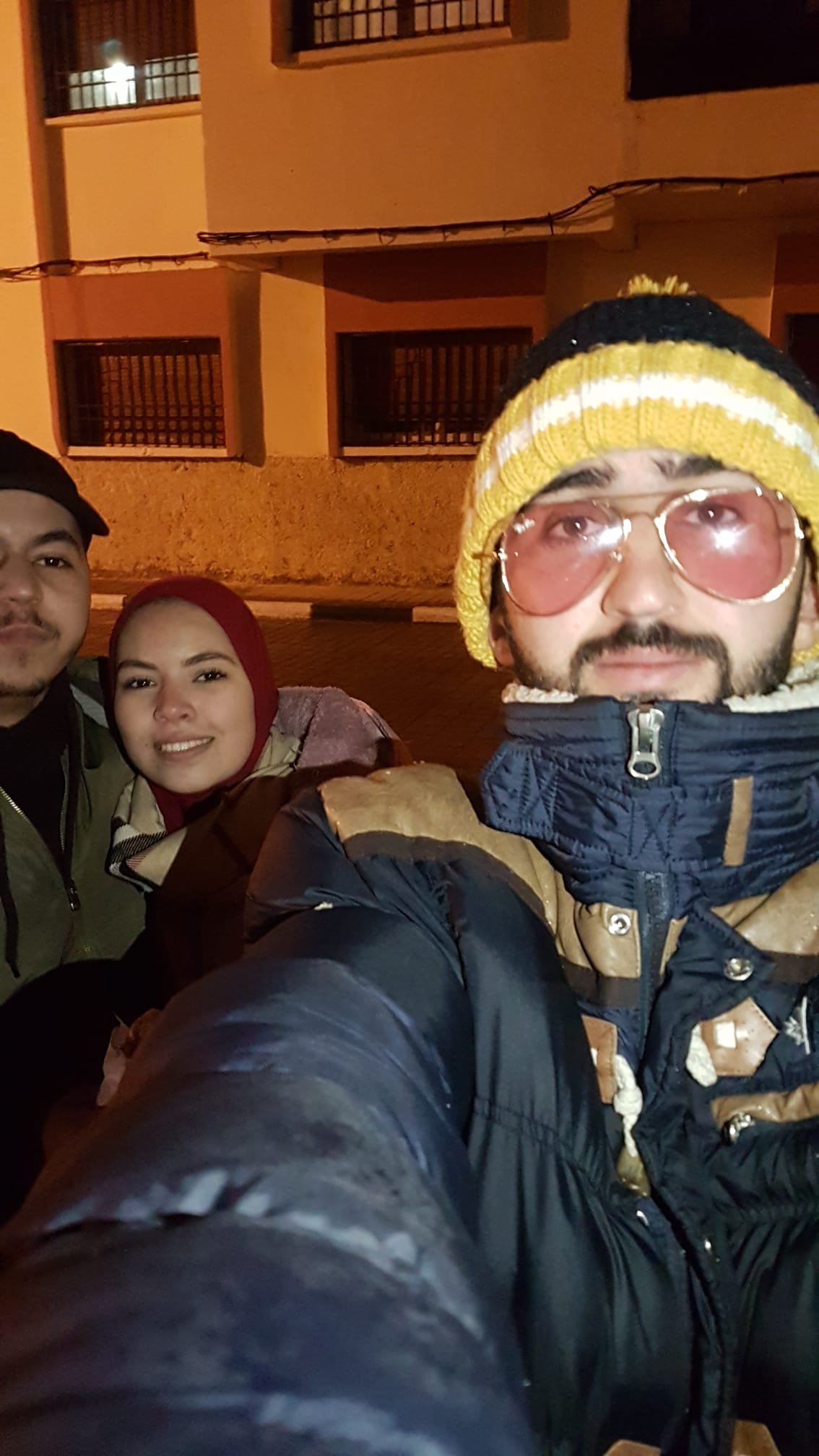 Omar, Zineb et Abdelmoughit